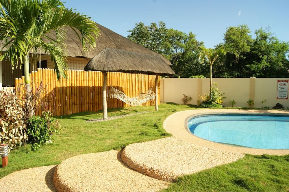 Panglao Homes Resort & Villas - Outdoor Pool