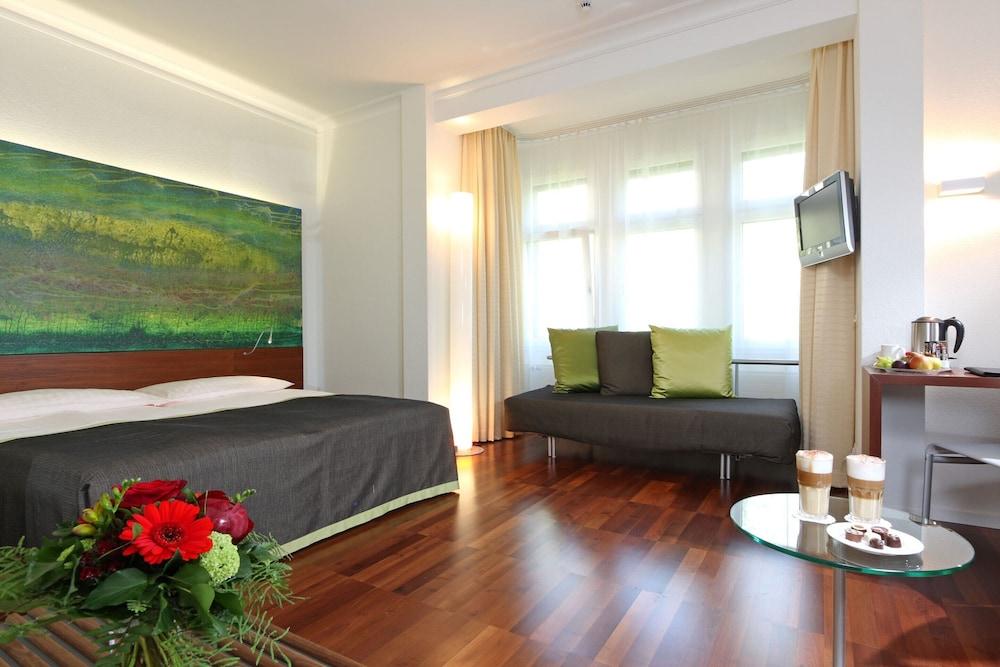 Waldstaetterhof Swiss Quality Hotel - Room