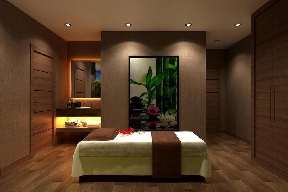 Grand Sapphire City Hotel - Massage