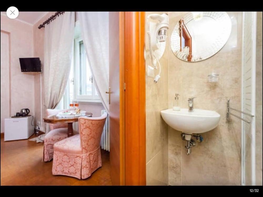 Rome Vatican Eden B&B - Bathroom