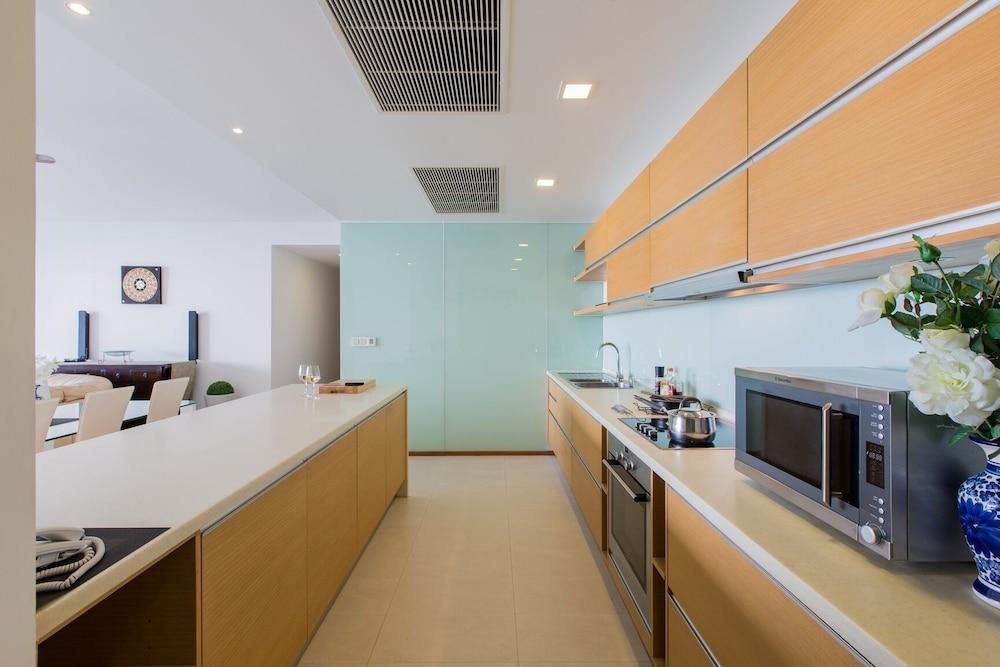 The Heights Ocean View 2-Bedroom Unit C1 - Private kitchen