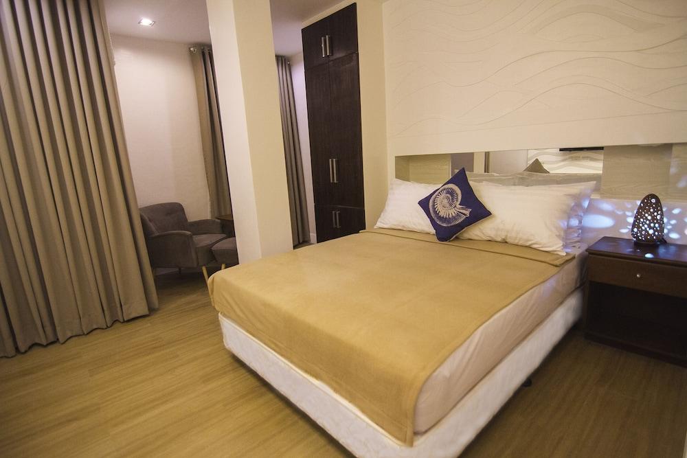 The Reef Hotel and Residences - Room