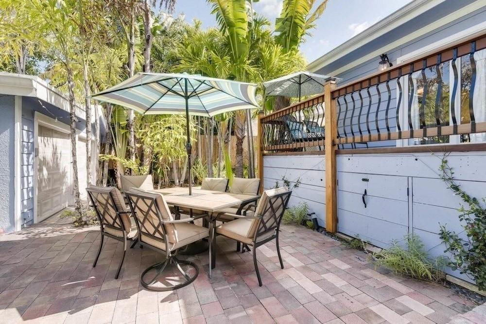 West Palm Beauty With Private Pool 4 Bedroom Home by Redawning - BBQ/Picnic Area