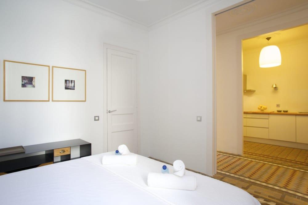 BarcelonaForRent The Claris Suites - Room