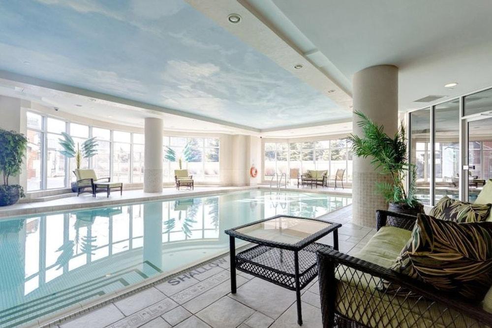 Corporate Stays 50 Laurier Apartment - Pool Waterfall