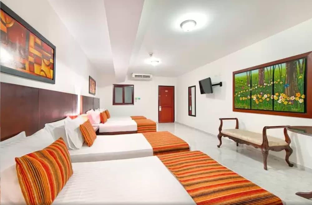 Hotel Granada Real - Room
