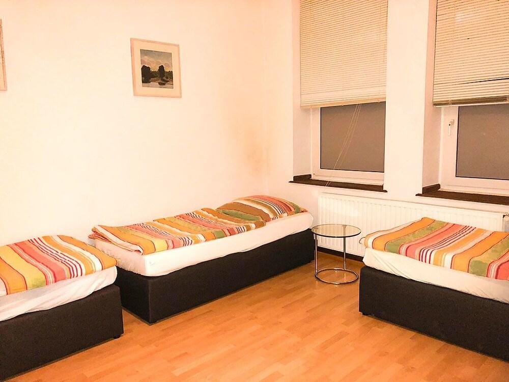 Tripcologne Apartments Bergisch Gladbach since 2013 - Room