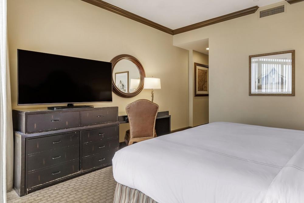 Omni Austin Hotel - Room