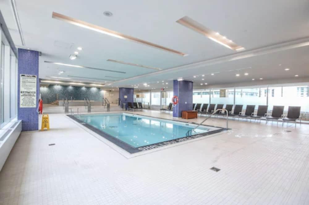 Sarkar Suites - Maple Leaf Square - Indoor Pool