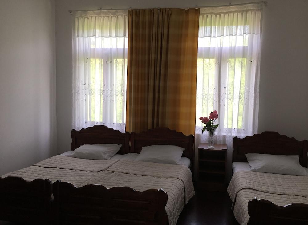 White Guest House - Room