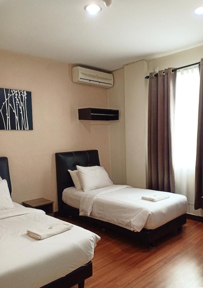 Hotel Seri Pauh - Room