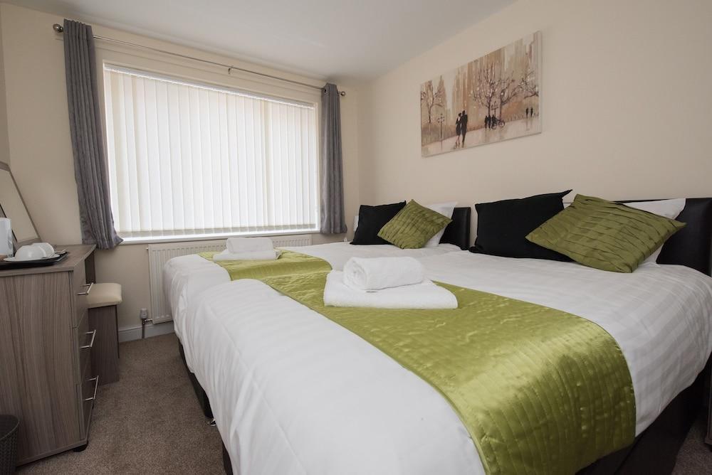 Kennedy House by Your Lettings UK - Room