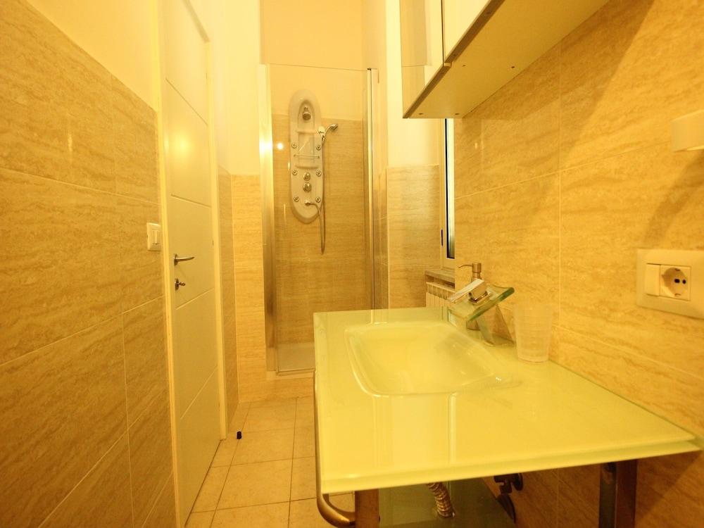 Pigneto Suite & Rooms - Bathroom