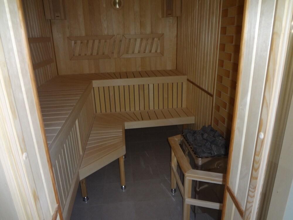 بيلون لاند هوتل - Sauna