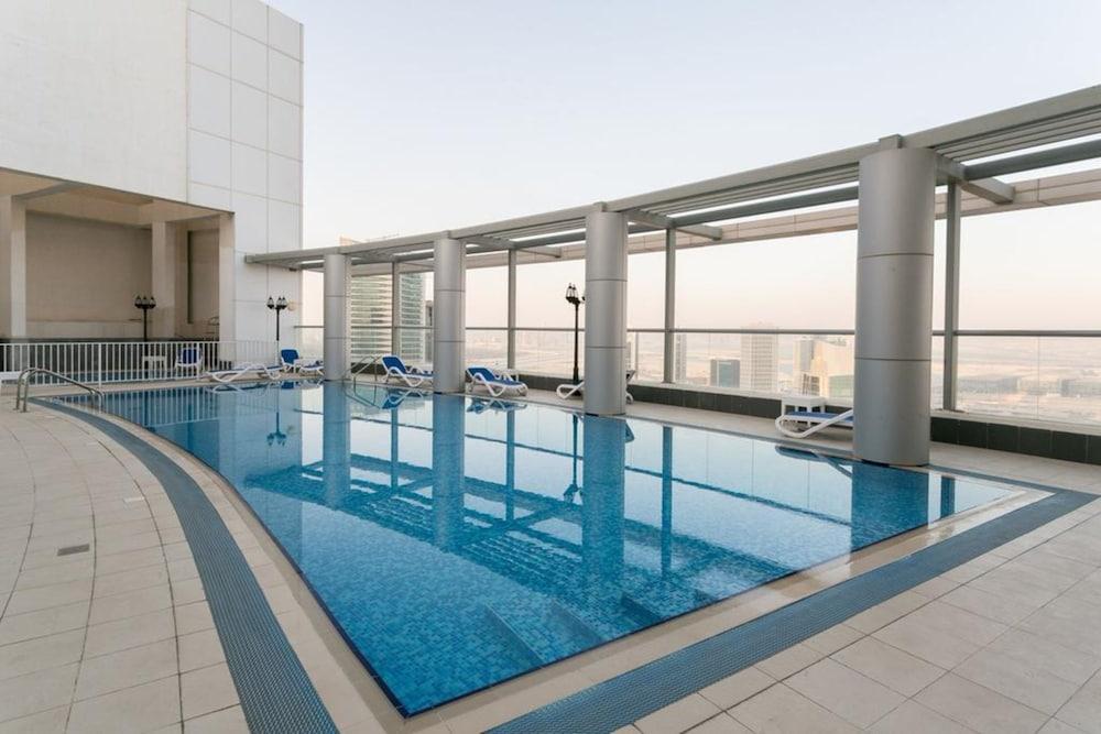 Piks Key - Burj Al Nujoom - Indoor Pool