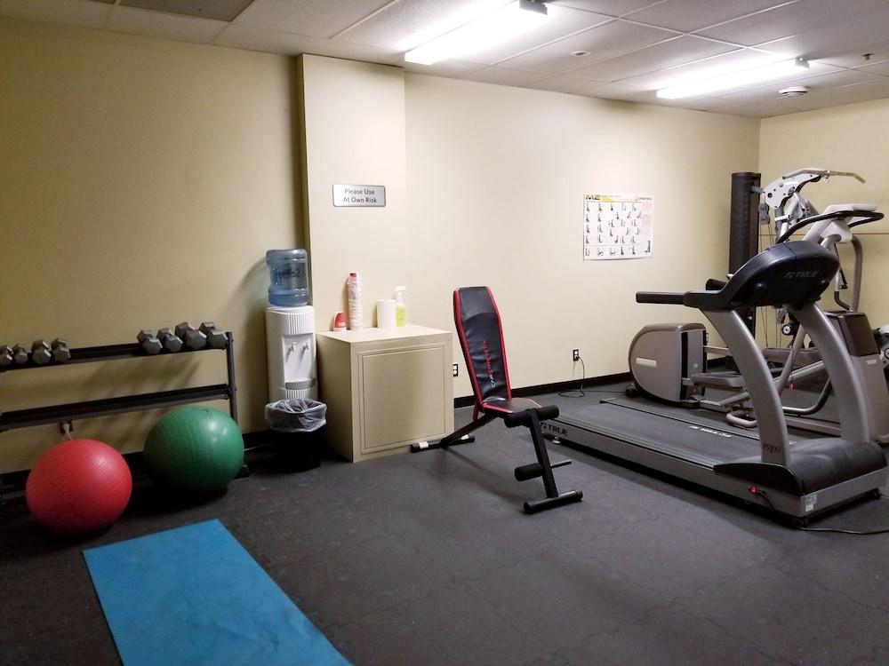 Canad Inns Destination Centre Fort Garry - Fitness Facility