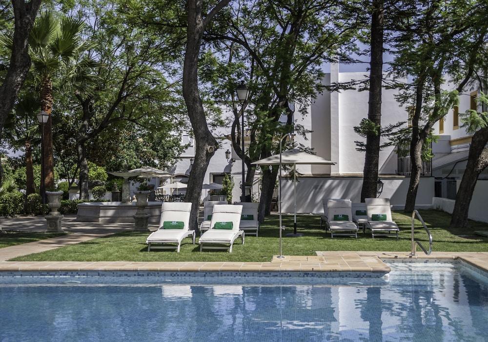 Hotel Duques de Medinaceli - Featured Image