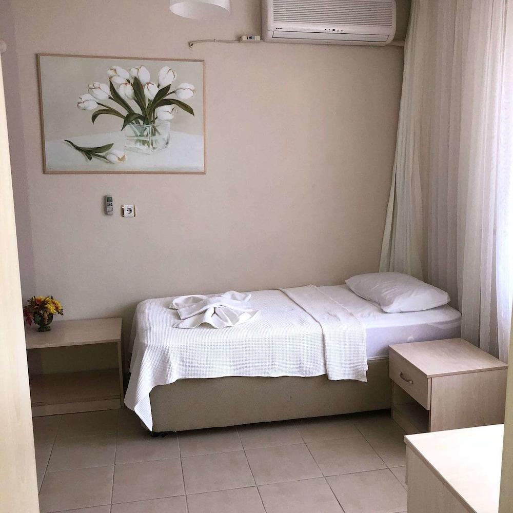 Ayata Hotel - Room