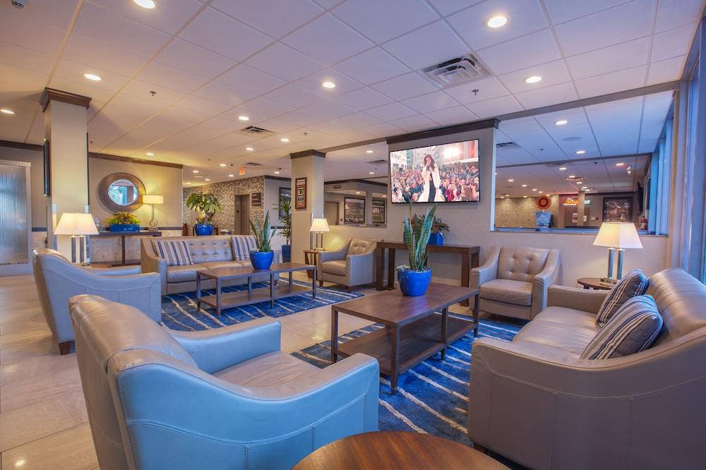 Stadium Hotel - Lobby Lounge