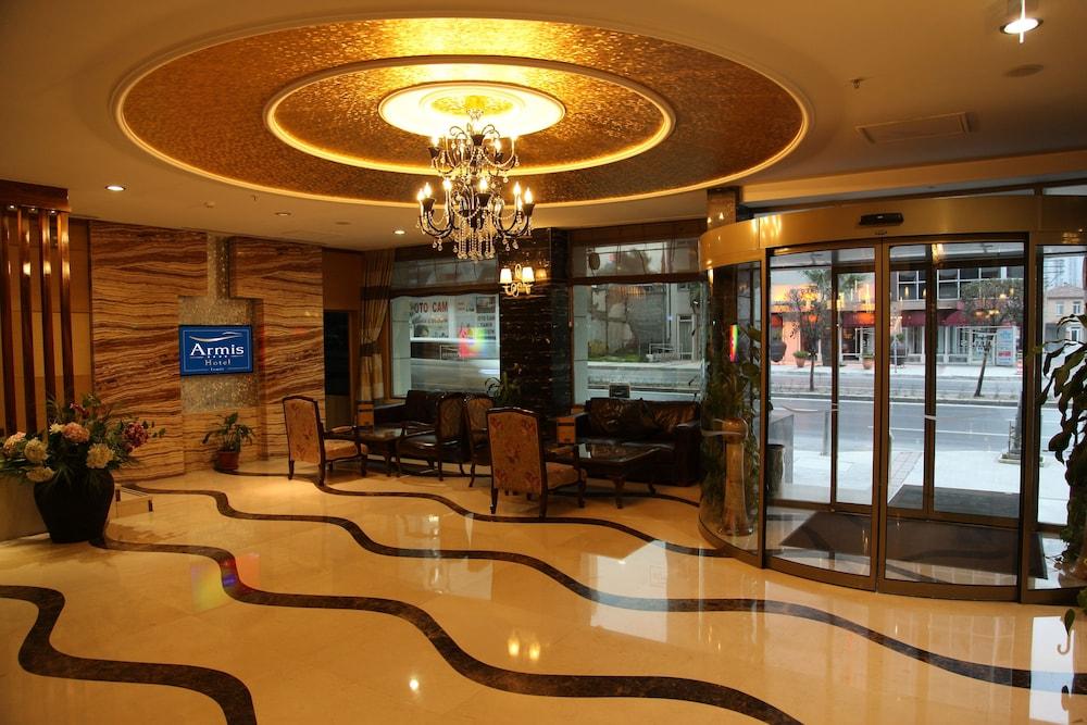 Armis Hotel - Lobby