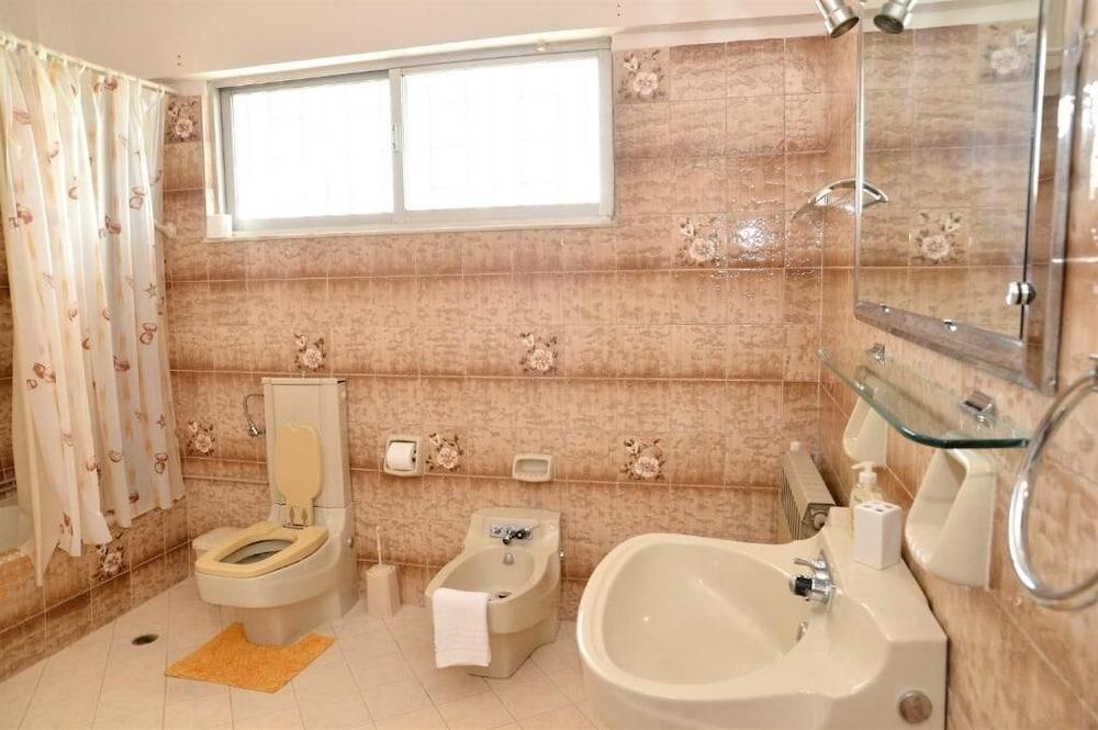 Noble Inn - Bathroom