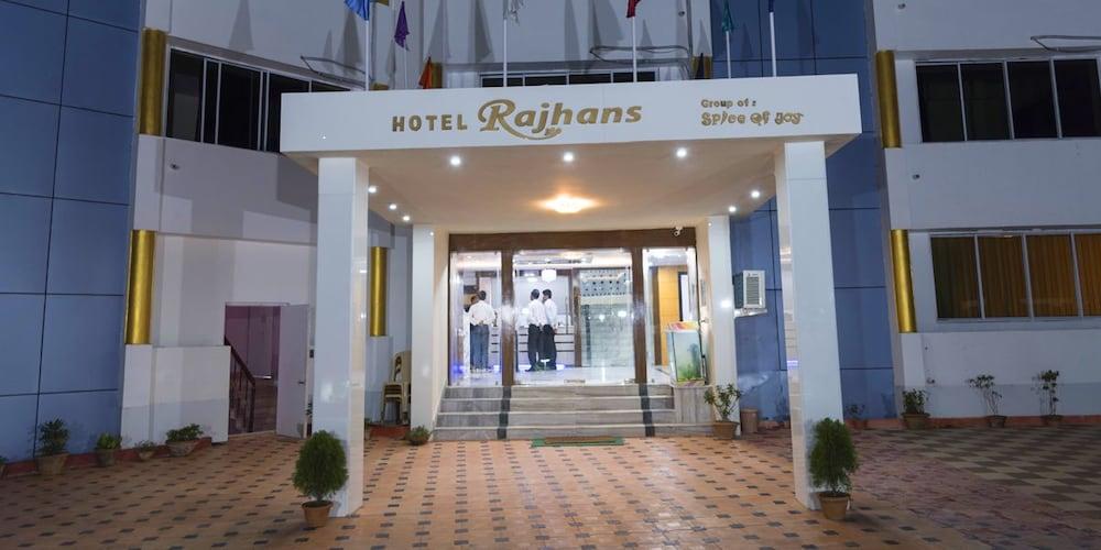 Rajhans Hotel and Resort - Featured Image