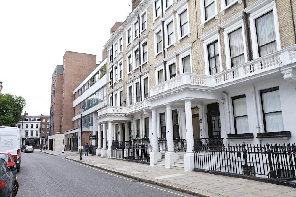 A Place Like Home - Two Bedroom Apartment in Knightsbridge - Exterior