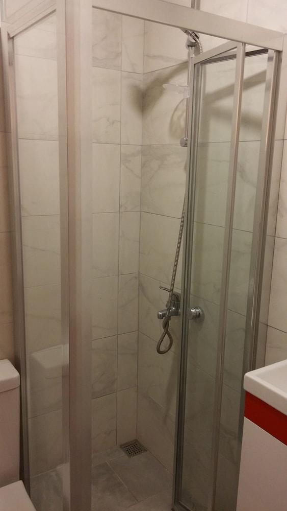 هوتل كايسي - Bathroom Shower