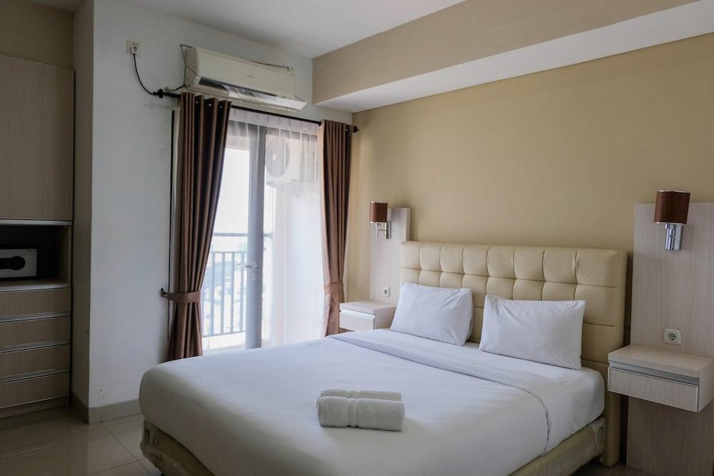 Best Price Studio Apartment at Atria Residence near Mall - Featured Image