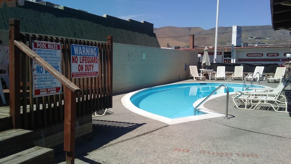 Cedars Inn Lewiston - Outdoor Pool