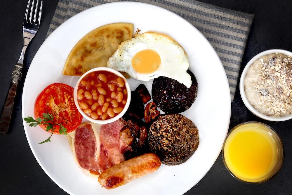 The Winnock Hotel, Sure Hotel Collection by Best Western - Breakfast Meal