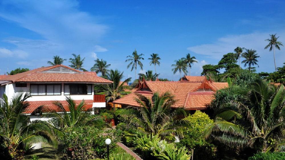P. P. Erawan Palms Resort - Exterior