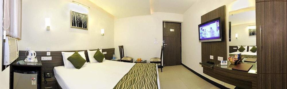 Hotel Shree Residency - Room