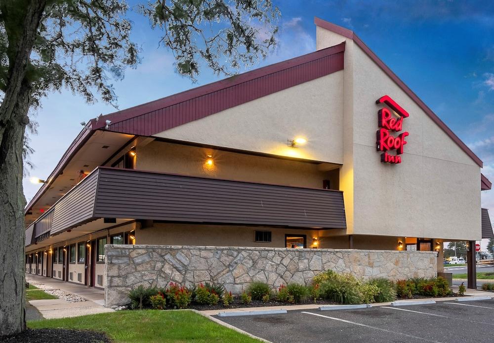 Red Roof Inn Mt Laurel - Featured Image
