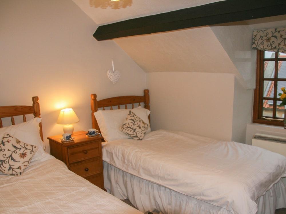 Holly Cottage - Room