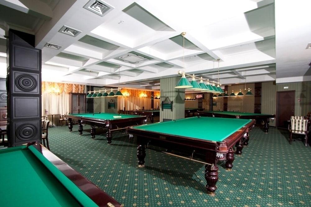 Amaks Congress Hotel - Billiards