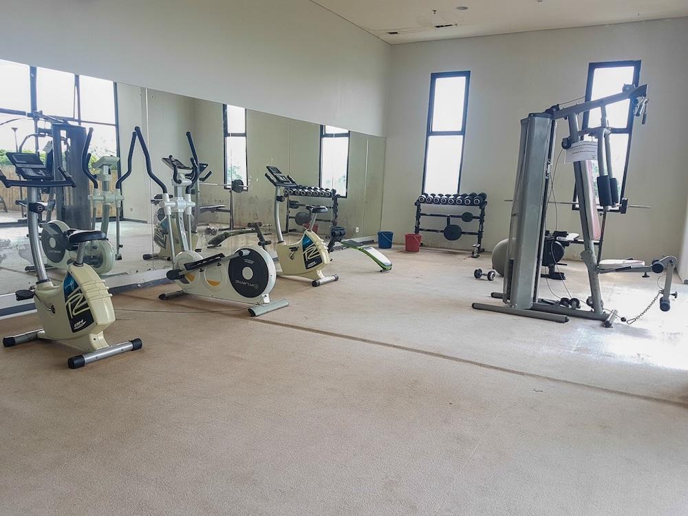 Comfort 2Br At Serpong Greenview Apartment - Fitness Facility