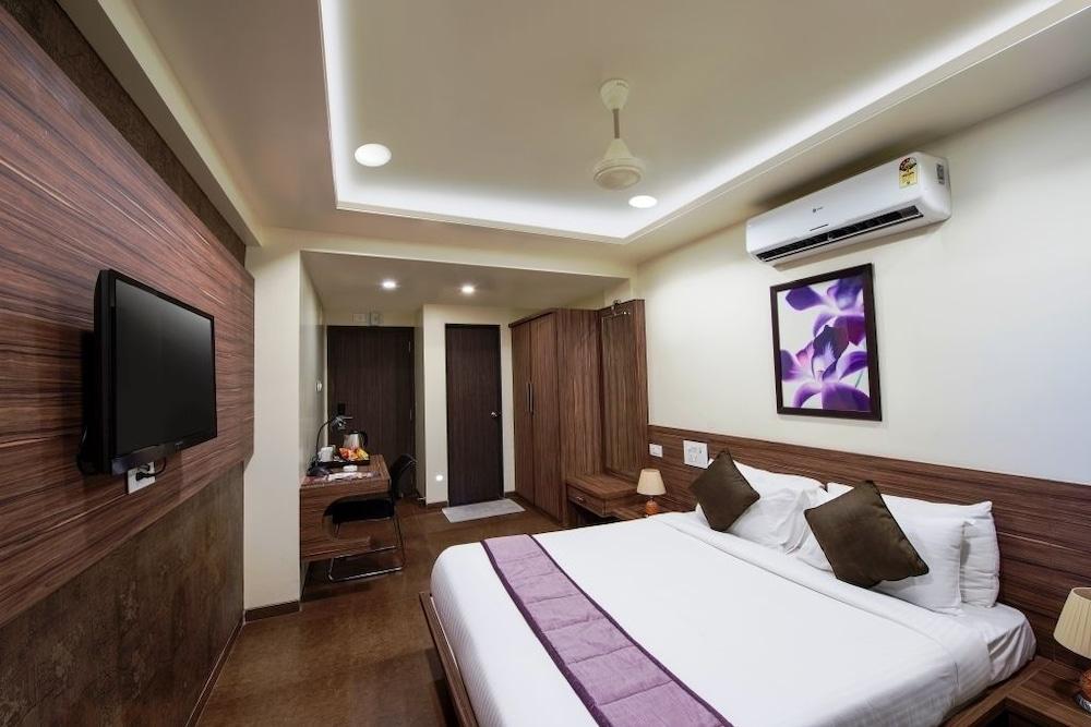 Hotel New Leaf Achillea Chakan - Room