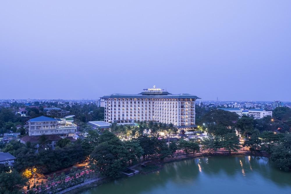 Chatrium Hotel Royal Lake Yangon - Exterior