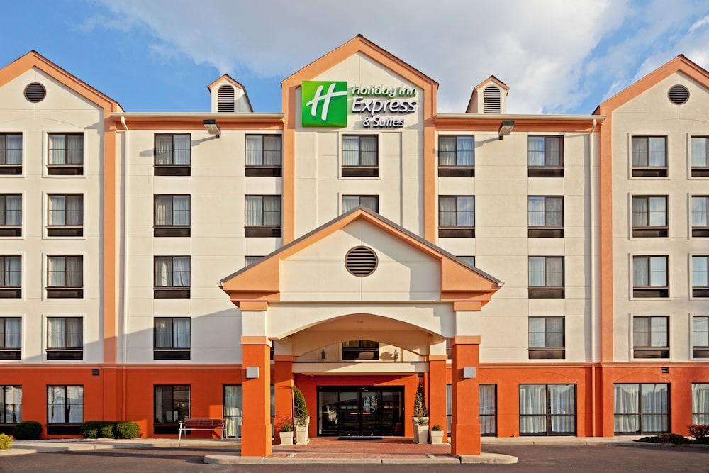 Holiday Inn Express Hotel & Suites Meadowlands Area, an IHG Hotel - Featured Image