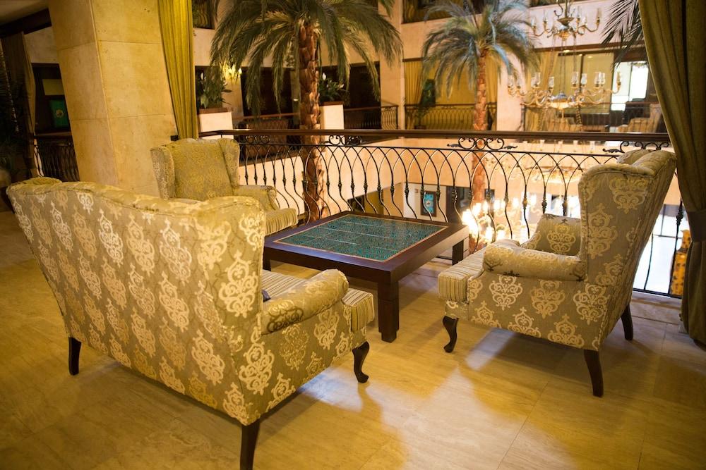GDZ Hotels Cavdarhisar - Lobby Sitting Area