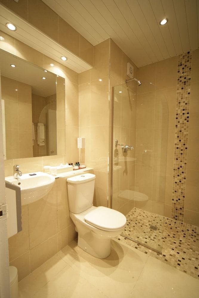 Wellington Park Hotel - Bathroom