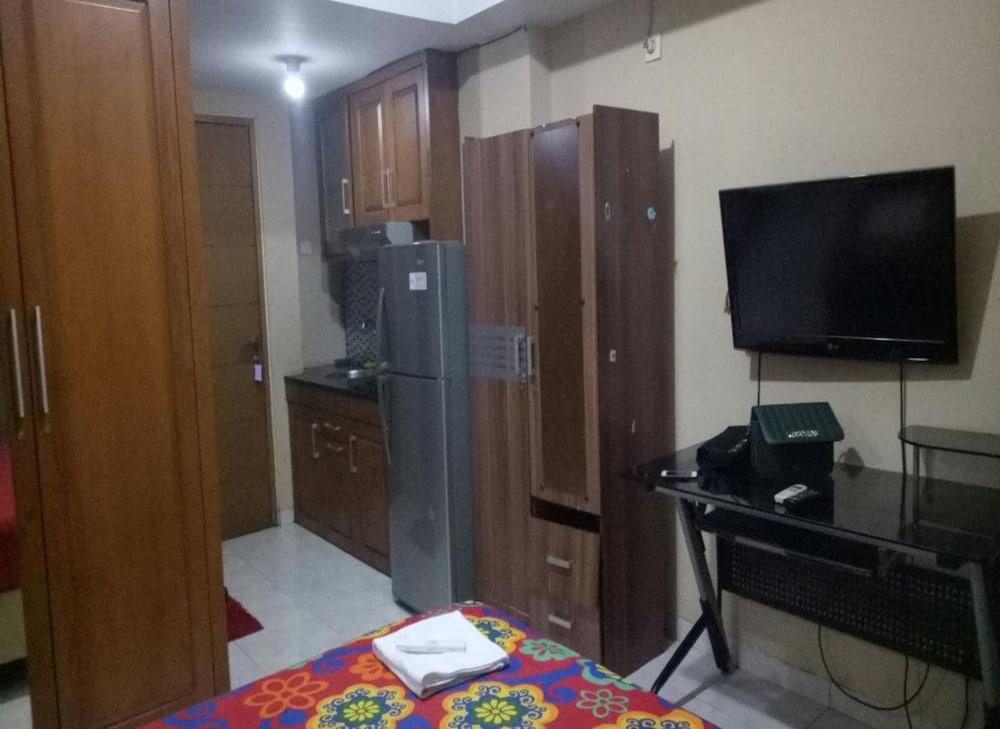 Sartika Apartment - Room