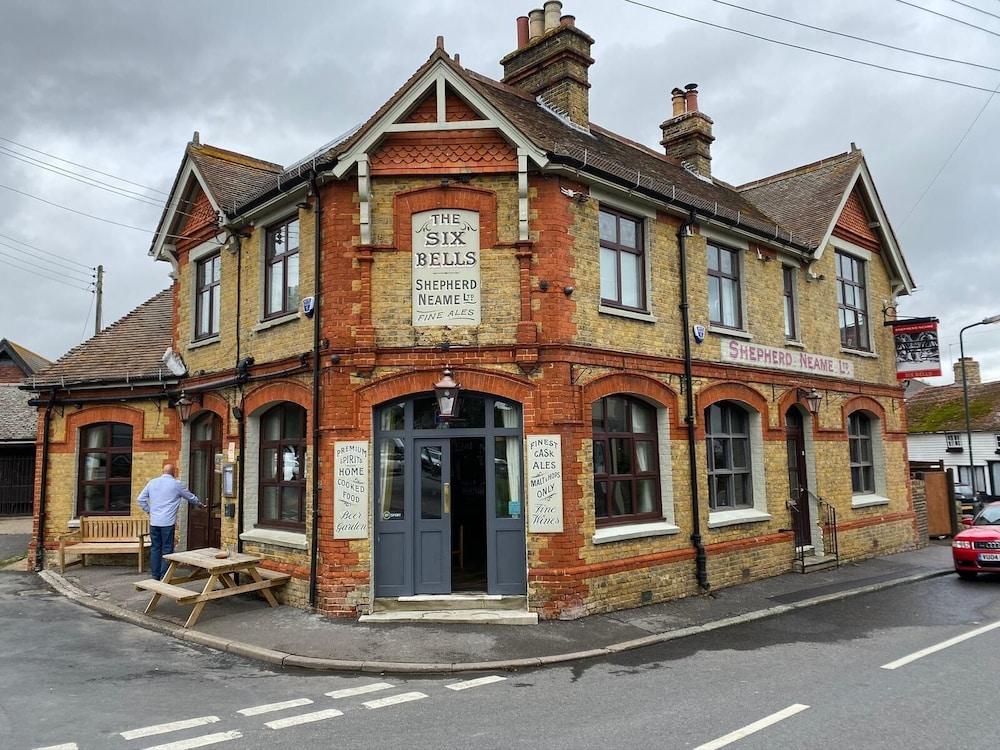 The Six Bells - Featured Image