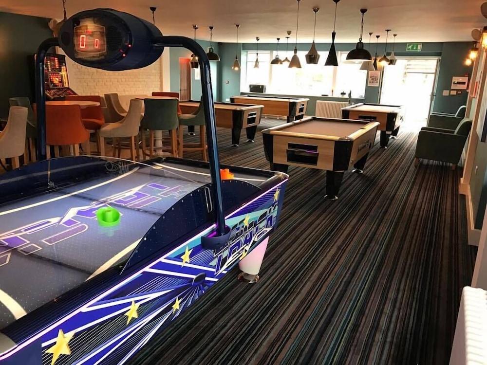 The Waterfront Inn - Game Room