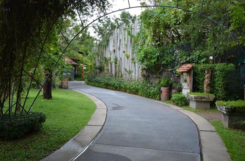 Phuket Botanic Resort - Property Grounds