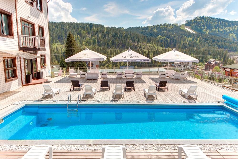 Park Hotel Fomich - Outdoor Pool