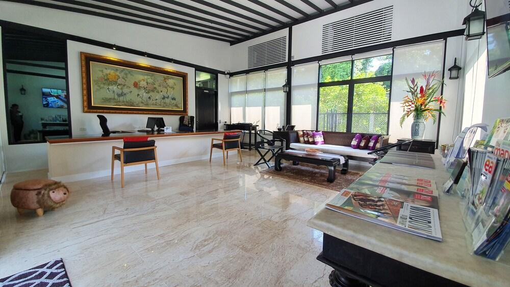 Nai Harn Baan-Bua Villas - Lobby Sitting Area