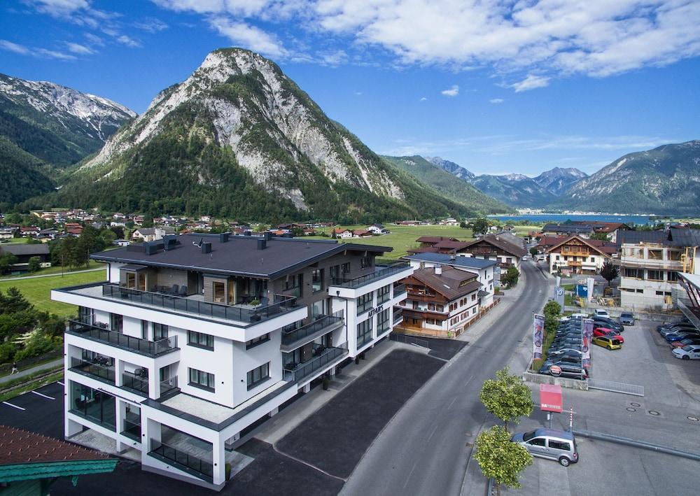 Arthurs Hotel am Achensee - Featured Image