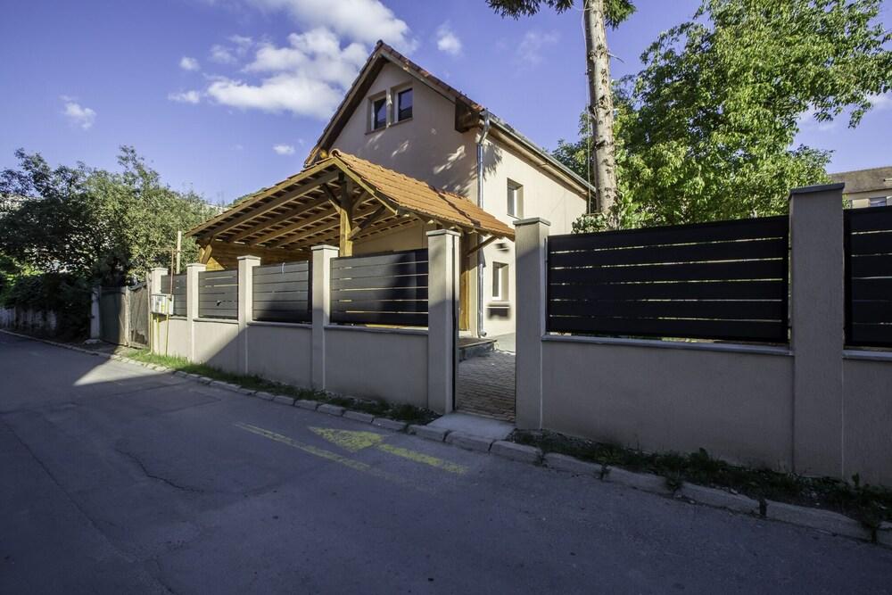 Charming 2-bed House in Sighișoara - Featured Image